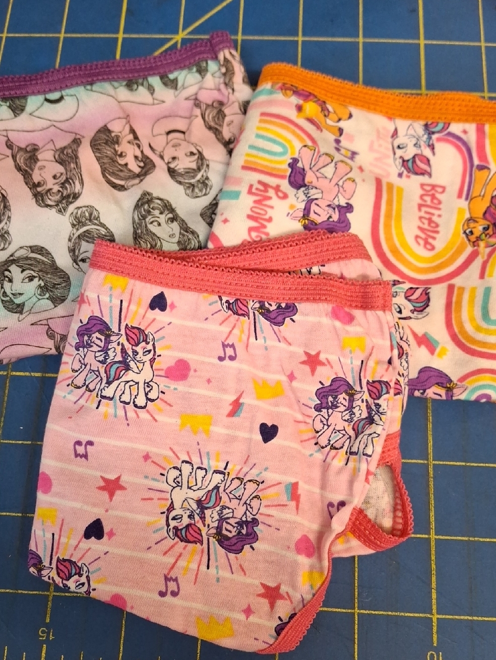 Girls Pink Unicorn Briefs Lot Of 3 Pair Character Panties Size 6 New
